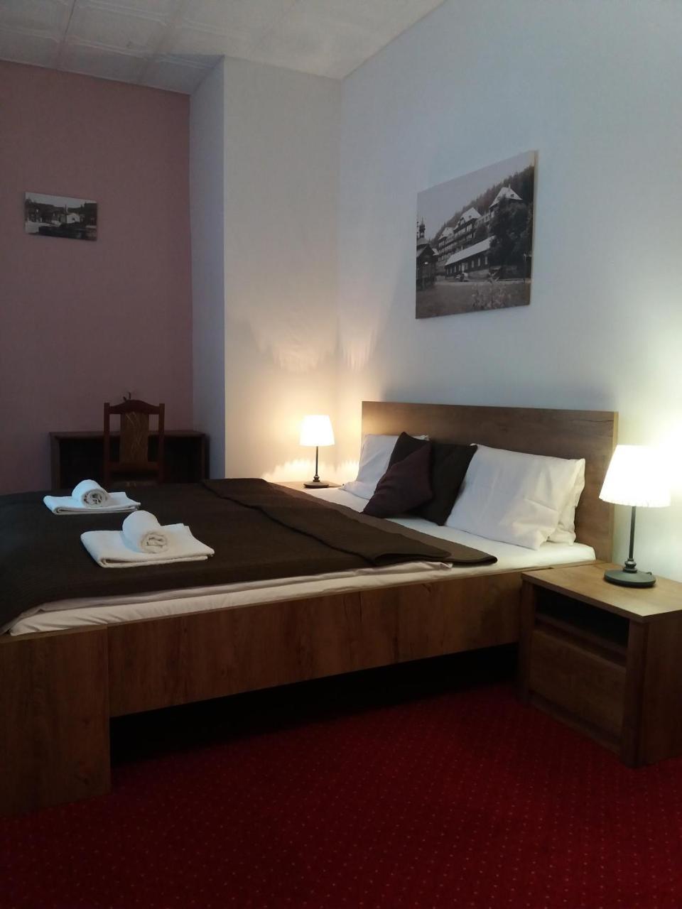 Hotel Dzban Jindrichov エクステリア 写真