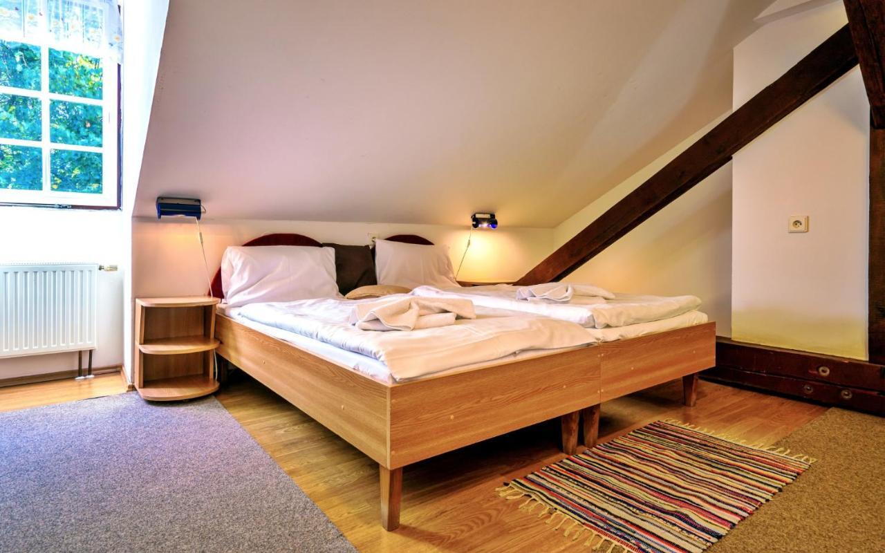 Hotel Dzban Jindrichov エクステリア 写真