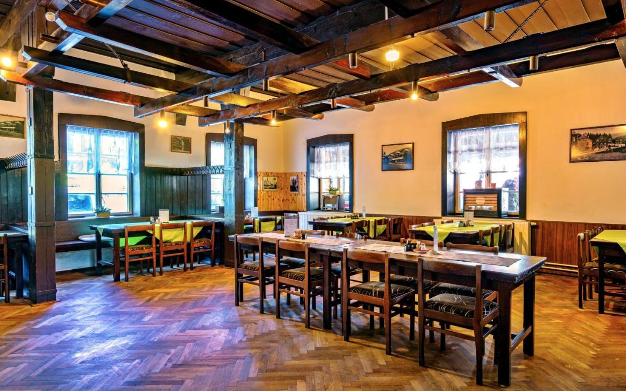 Hotel Dzban Jindrichov エクステリア 写真
